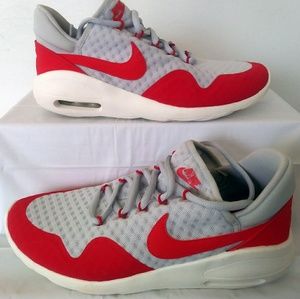 Women's Nike Air Max Size 8